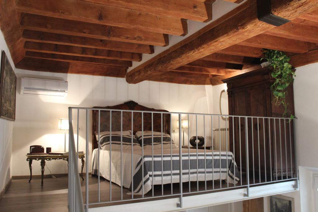Florence Pitti Loft Værelse billede